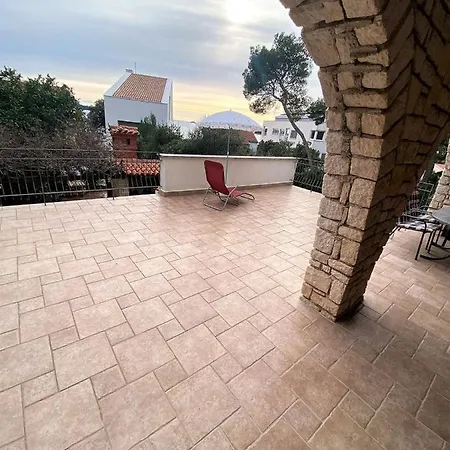Апартаменты Balcony On The Beach *